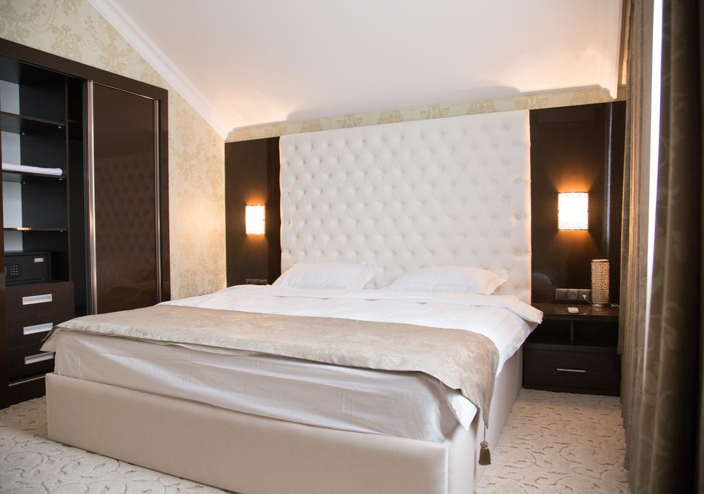 Premier Hotel Biszkek Zewnętrze zdjęcie