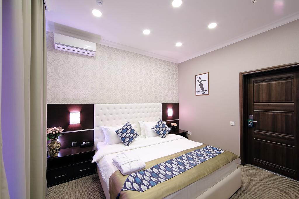 Premier Hotel Biszkek Zewnętrze zdjęcie