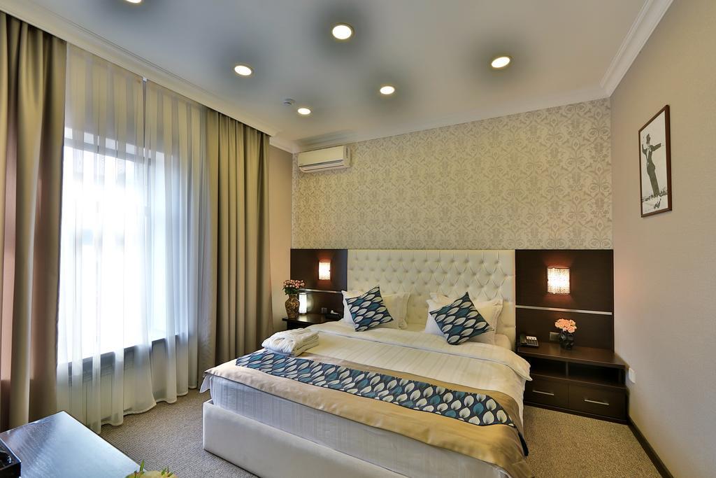 Premier Hotel Biszkek Zewnętrze zdjęcie