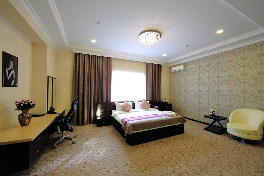 Premier Hotel Biszkek Zewnętrze zdjęcie